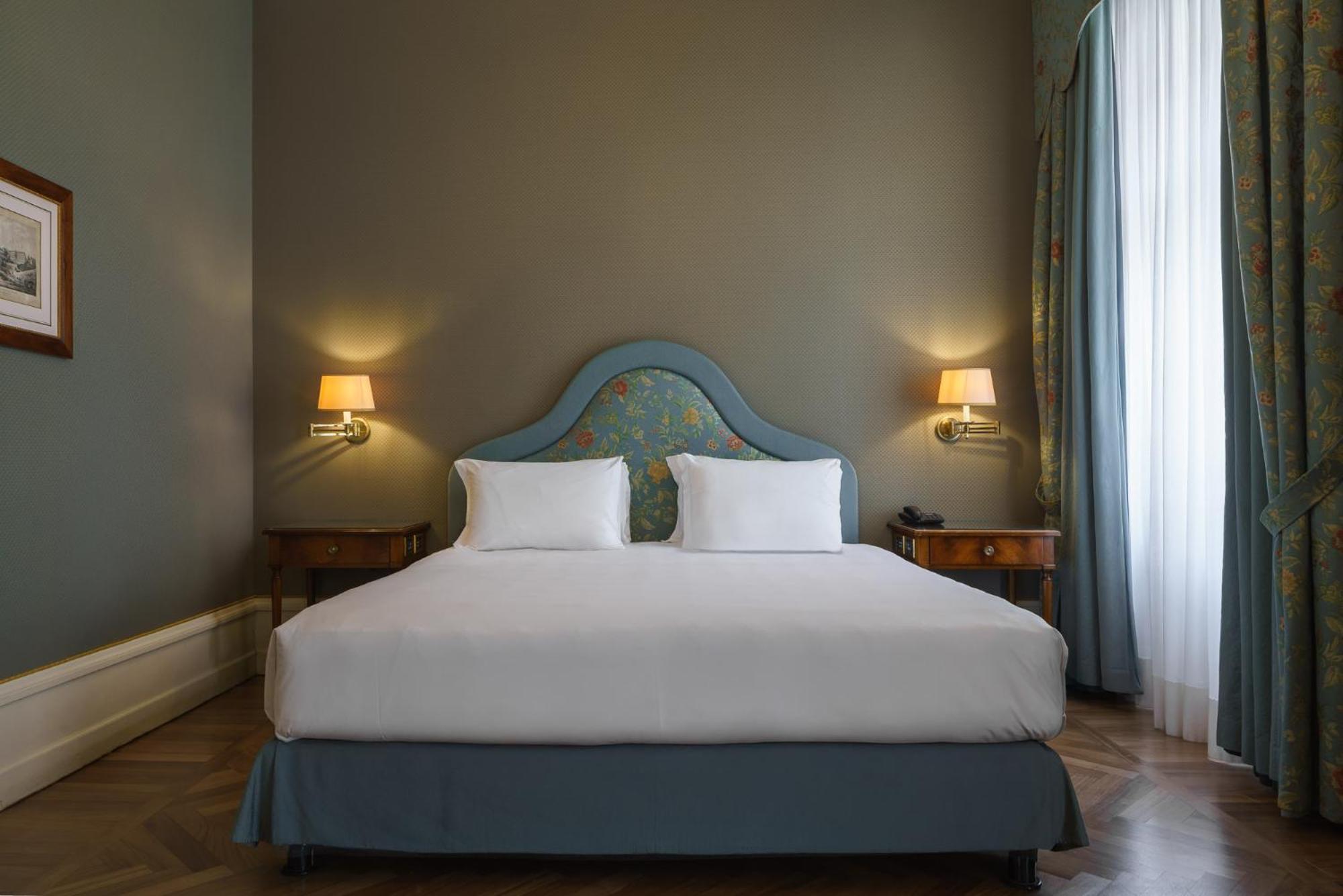 ยูโรสตาร์ส เอ็กเซลซิออร์ โฮเต็ล Hotel เนเปิลส์ ภายนอก รูปภาพ