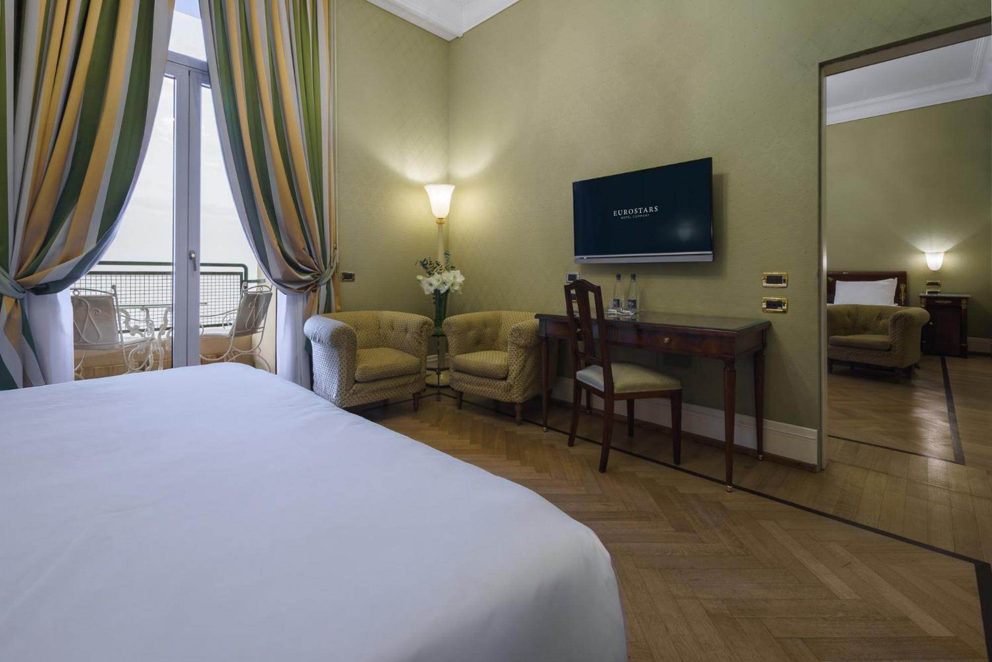 ยูโรสตาร์ส เอ็กเซลซิออร์ โฮเต็ล Hotel เนเปิลส์ ภายนอก รูปภาพ