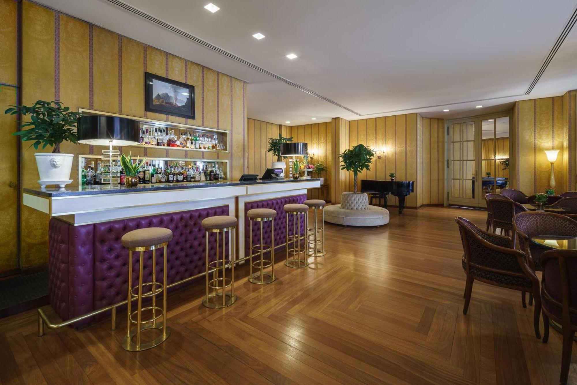 ยูโรสตาร์ส เอ็กเซลซิออร์ โฮเต็ล Hotel เนเปิลส์ ภายนอก รูปภาพ