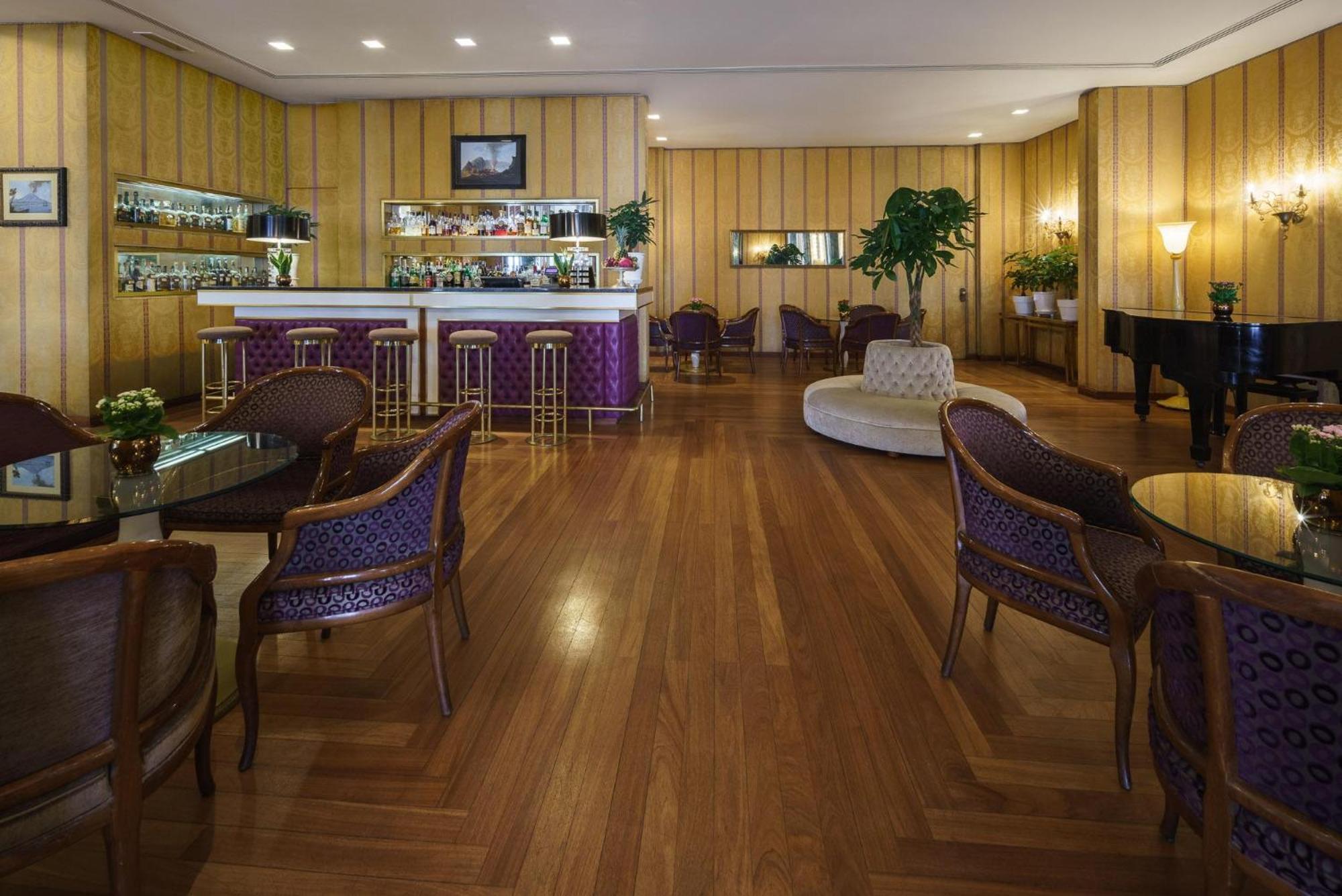 ยูโรสตาร์ส เอ็กเซลซิออร์ โฮเต็ล Hotel เนเปิลส์ ภายนอก รูปภาพ